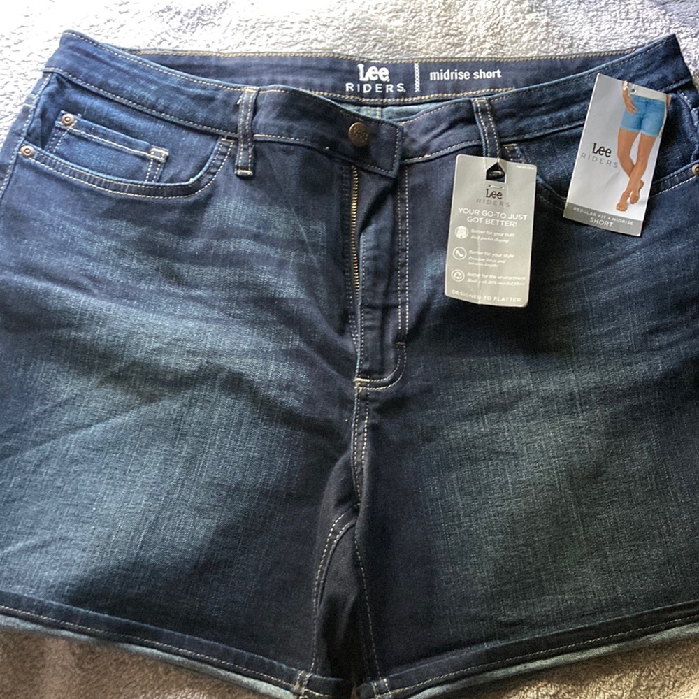 Lee Riders, regular fit, mid rise in color nightfall- brand new w tags size 18M